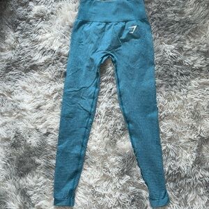 Small never worn Gym Shark leggings